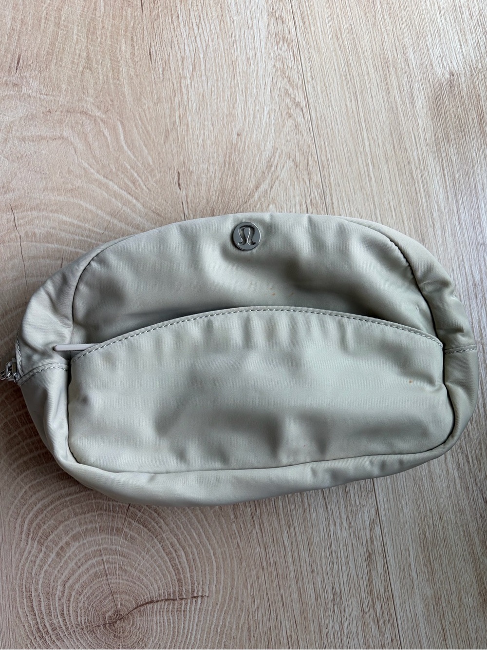 Lululemon City Essentials Pouch 4L
